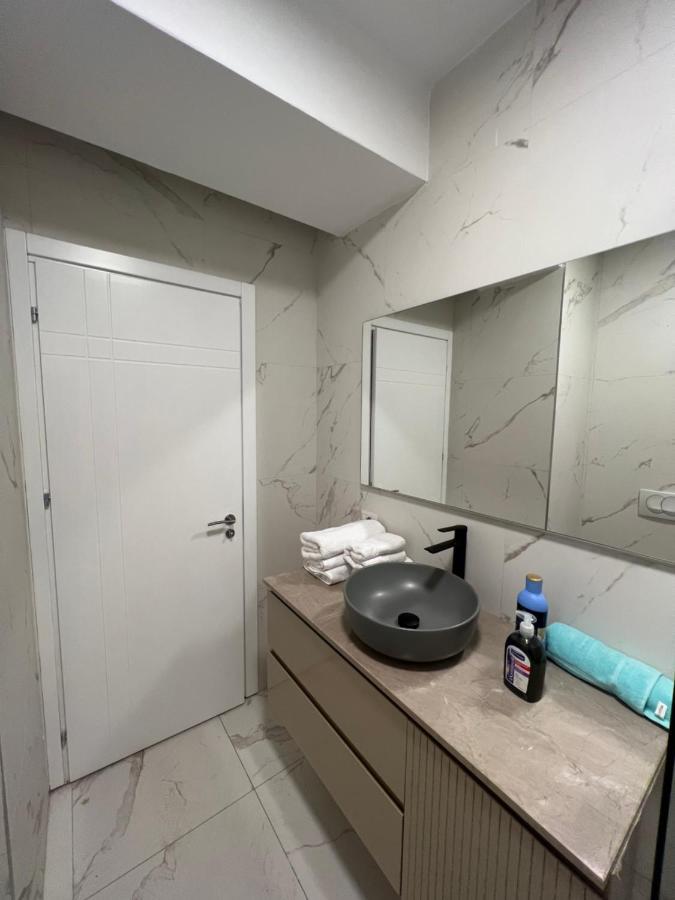 Aia Suites & Apartments 地拉那 外观 照片