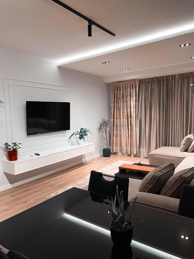 Aia Suites & Apartments 地拉那 外观 照片