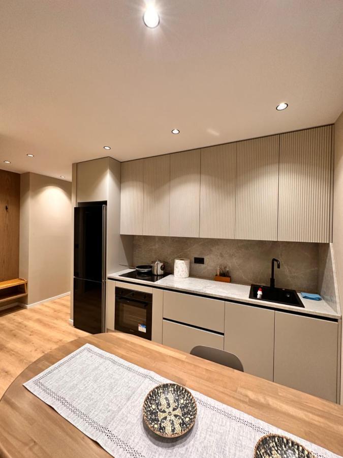 Aia Suites & Apartments 地拉那 外观 照片
