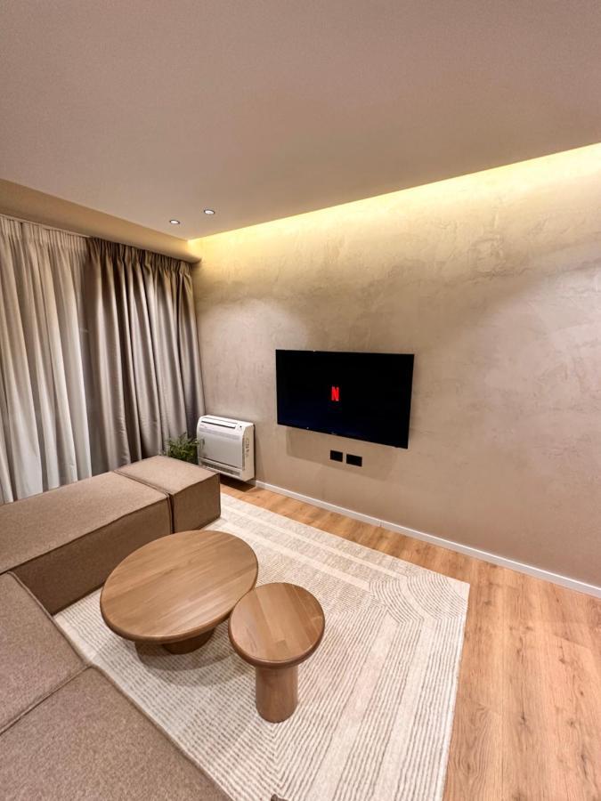 Aia Suites & Apartments 地拉那 外观 照片