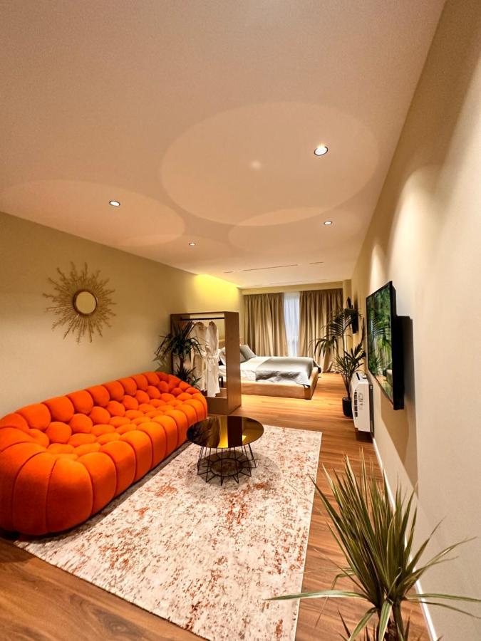 Aia Suites & Apartments 地拉那 外观 照片