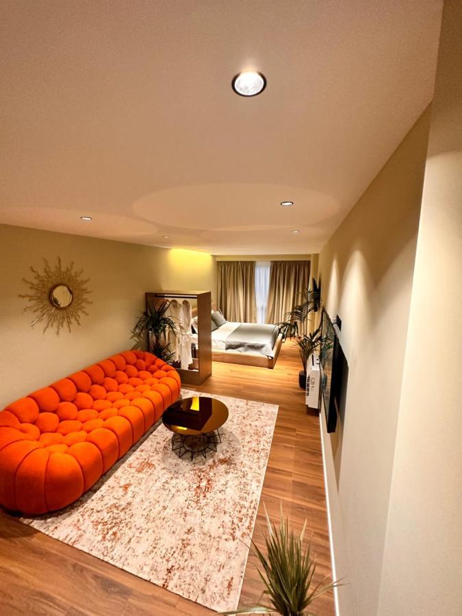 Aia Suites & Apartments 地拉那 外观 照片