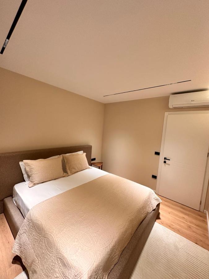 Aia Suites & Apartments 地拉那 外观 照片