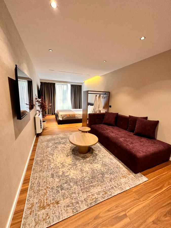 Aia Suites & Apartments 地拉那 外观 照片