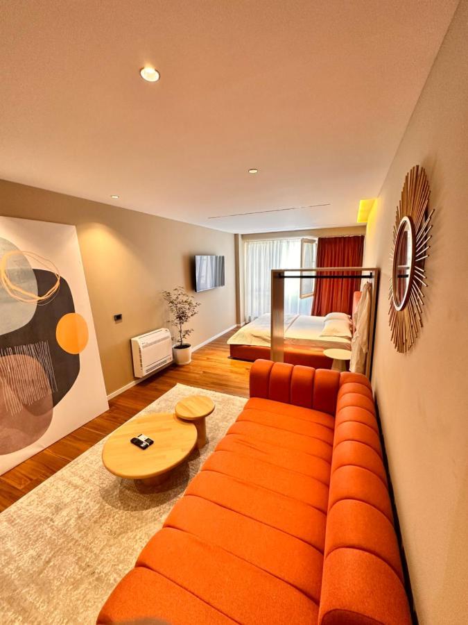 Aia Suites & Apartments 地拉那 外观 照片