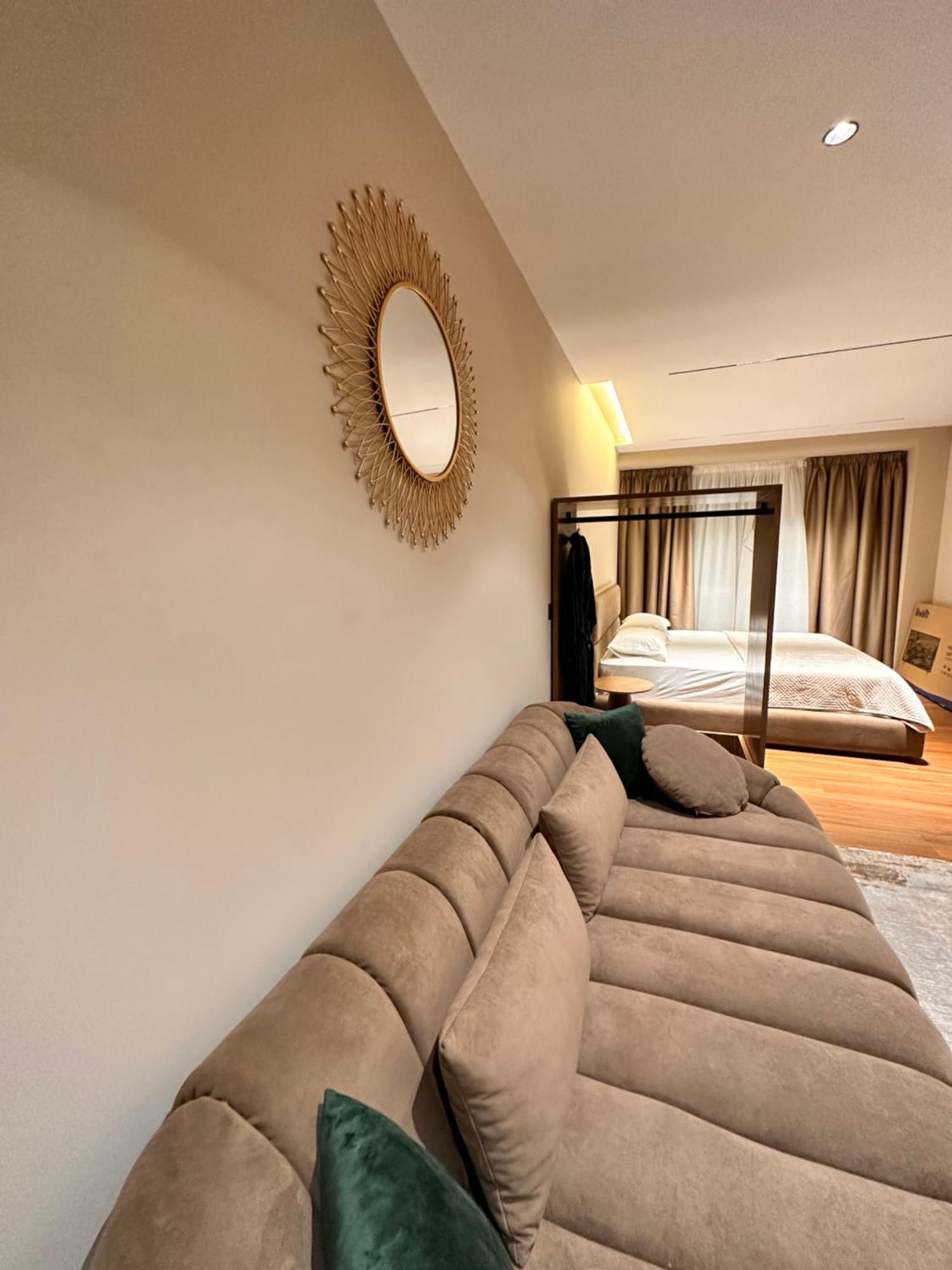 Aia Suites & Apartments 地拉那 外观 照片